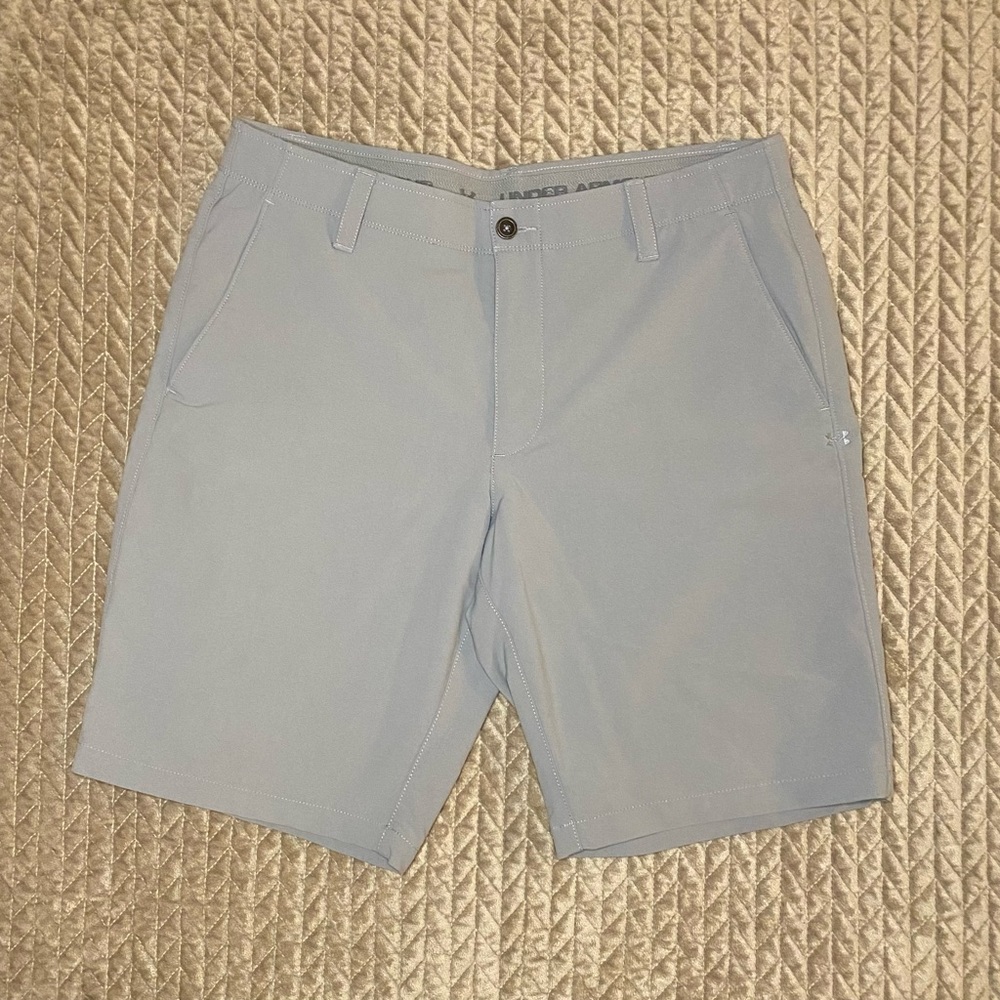 Men’s Under Armour Golf Shorts Sz 36.